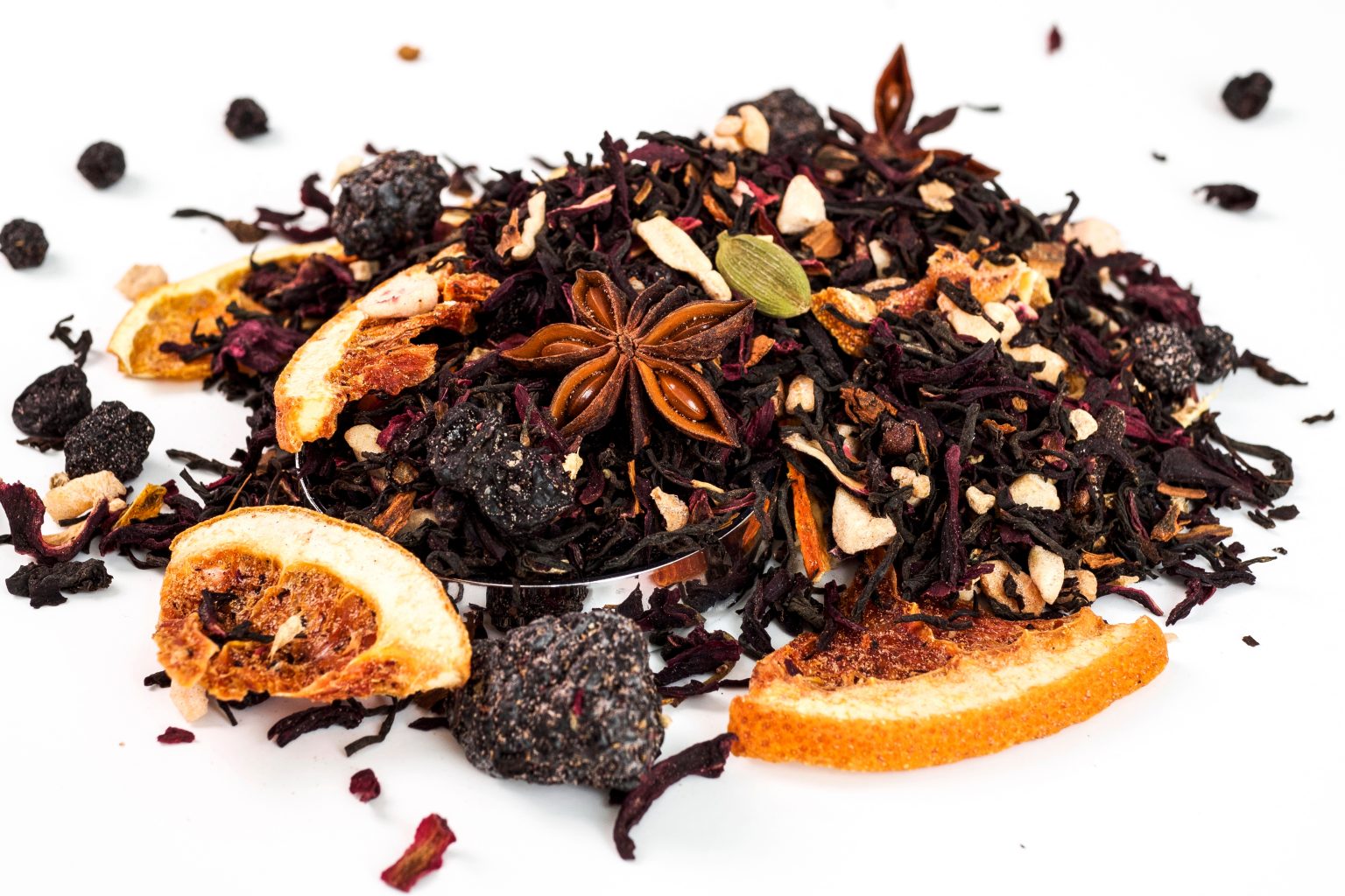 Leaf,Tea,Made,From,Natural,Ingredients:,Black,Leaf,,Hibiscus,,Cardamom,